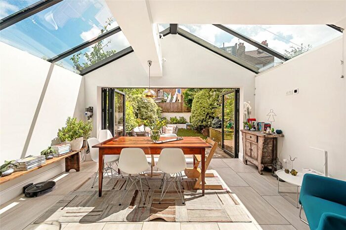 4 Bedroom Property To Rent In Taybridge Road, SW11