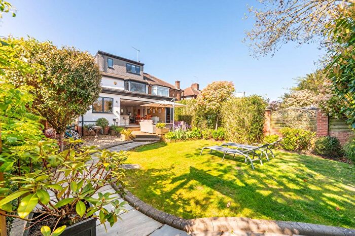 4 Bedroom Semi-detached House For Sale In Oakwood Crescent, Sudbury, Greenford, UB6