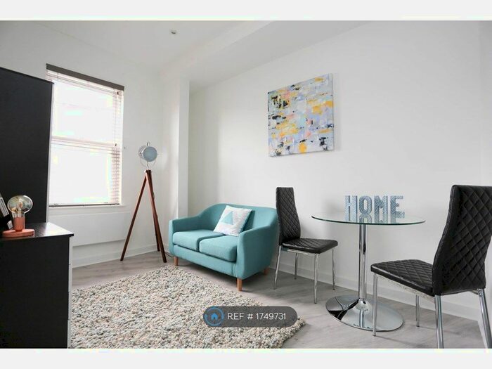 1 Bedroom Flat To Rent In Cavalier House, Stockport, SK2