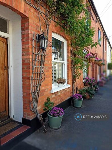 2 Bedroom Terraced House To Rent In Glencoe Road, Weybridge, KT13