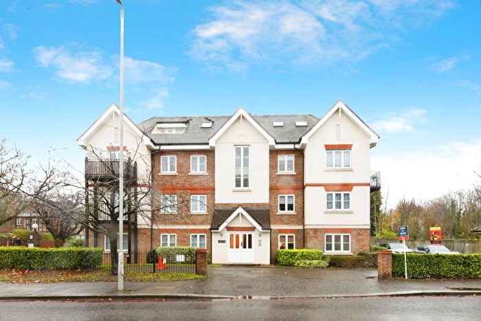 2 Bedroom Flat For Sale In Cheam Road, Sutton, SM1
