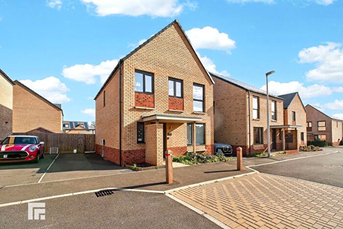 3 Bedroom House For Sale In Rhodfa'r Castell, Rumney, CF3