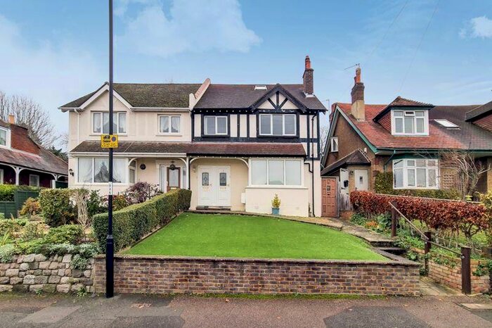 2 Bedroom Flat To Rent In Downs Court Road, Purley, CR8