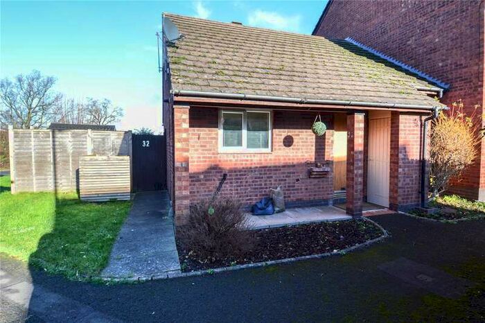 1 Bedroom Bungalow To Rent In Colford Close, Droitwich, Worcestershire, WR9