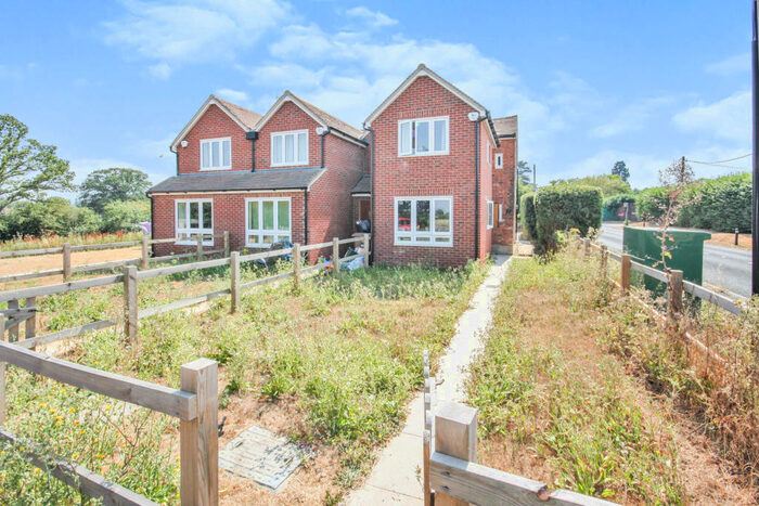 2 Bedroom End Of Terrace House To Rent In Cherrytree Cottages, Stock Road, CM4