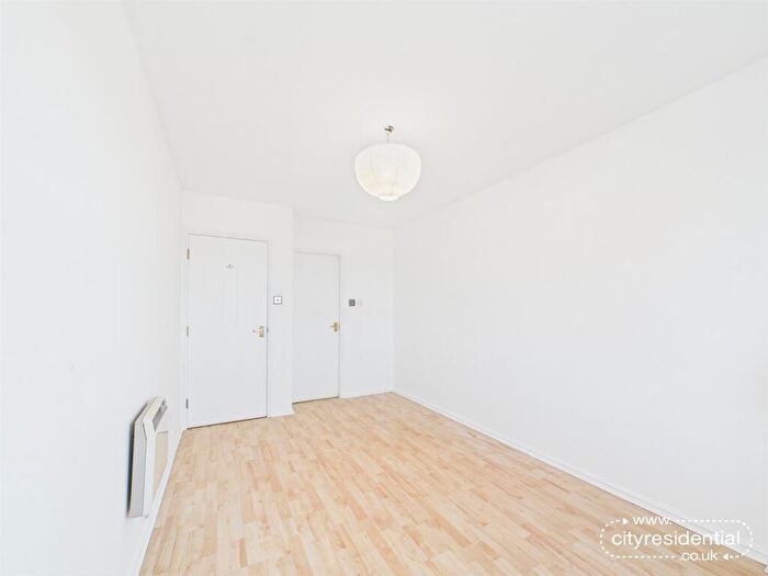 2 Bedroom Apartment To Rent In Waterloo Road, Liverpool, L3