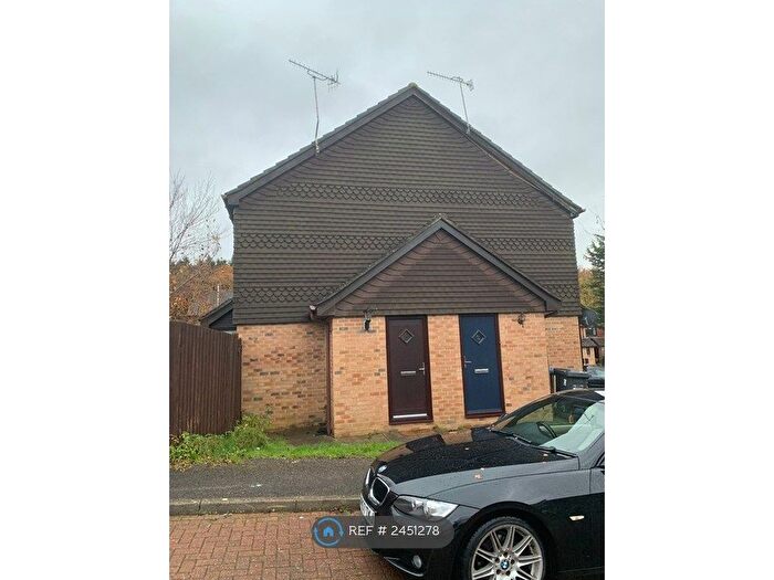 1 Bedroom Semi-Detached House To Rent In San Feliu Court, East Grinstead, RH19