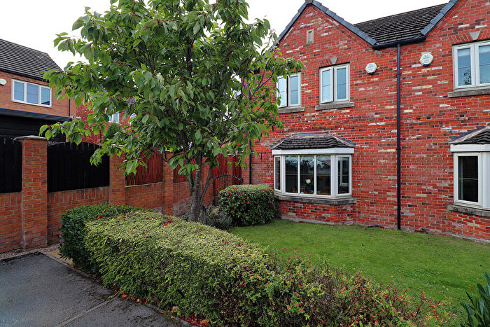 3 Bedroom Semi-Detached House For Sale In Shireoaks Way, Grimethorpe Barnsley, S72