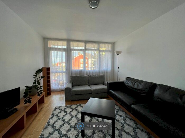 2 Bedroom Flat To Rent In Olney Road, London, SE17