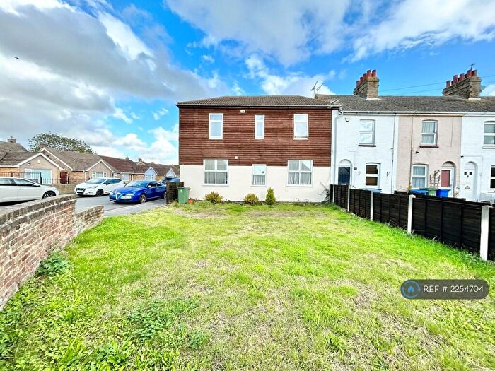1 Bedroom Flat To Rent In Grovehurst Road, Kemsley, Sittingbourne, ME10