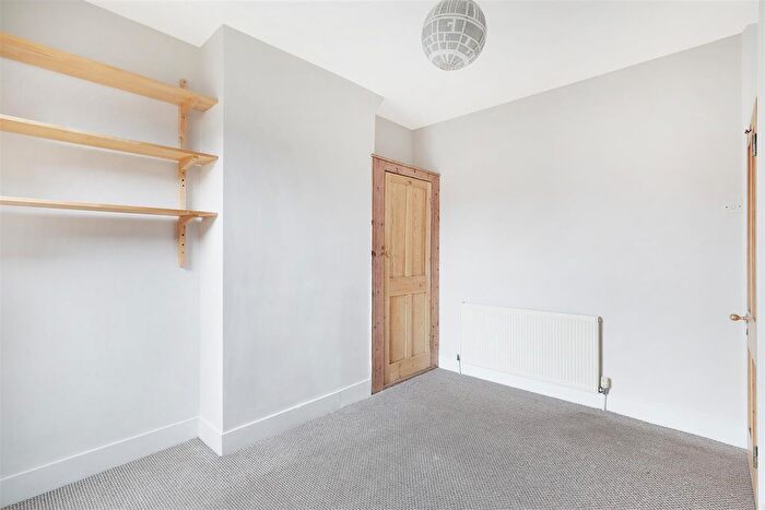 3 Bedroom End Of Terrace House To Rent In York Road, London, E17