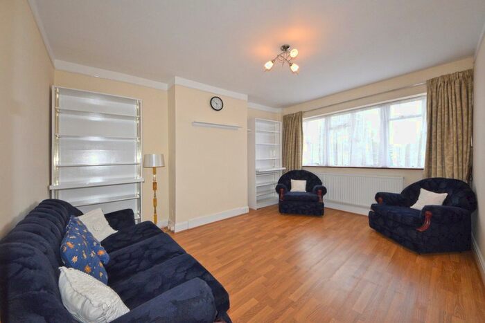 1 Bedroom Flat To Rent In Hanger Green, London, W5
