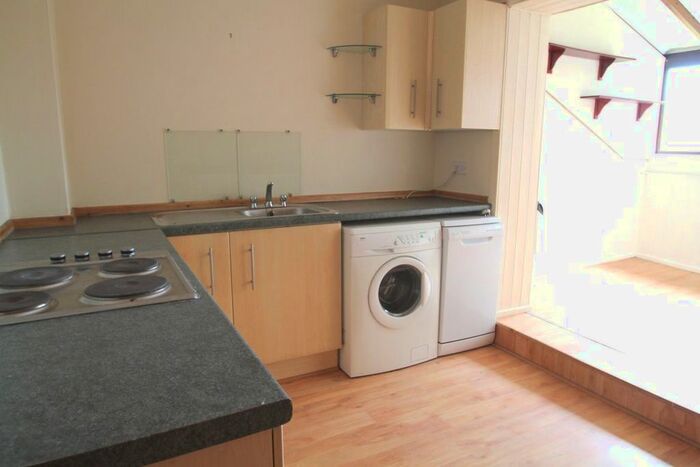 2 Bedroom Flat To Rent In Fettercairn Drive, Broughty Ferry, Dundee, DD5