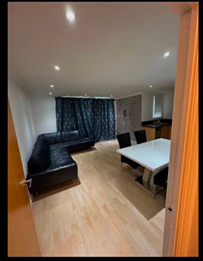 1 Bedroom Flat To Rent In Great North Way, London, NW4