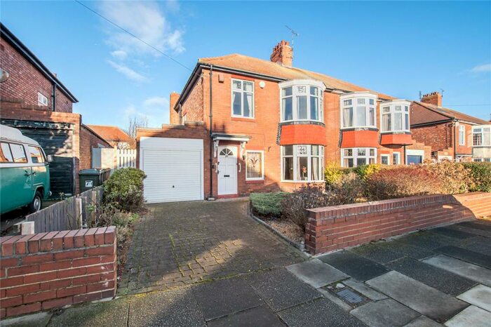 3 Bedroom Semi-Detached House To Rent In Etal Avenue, Whitley Bay, Tyne And Wear, NE25