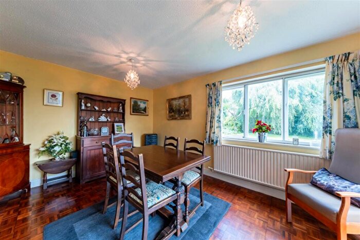 4 Bedroom Detached House For Sale In The Coppice, Cuddington, Northwich, CW8