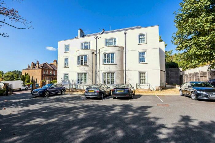 2 Bedroom Flat To Rent In Honor Oak Rise, Honor Oak, London, SE23