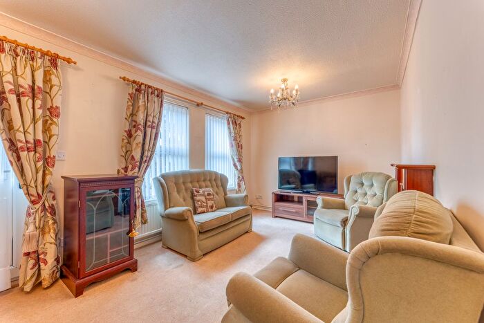 2 Bedroom End Of Terrace House For Sale In Bishopdale, Worksop, S81