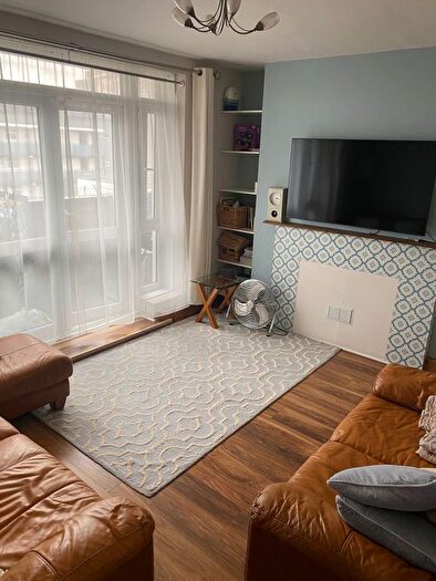 2 Bedroom Flat To Rent In Devas Street, London, E3