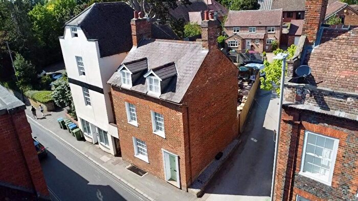 4 Bedroom Detached House For Sale In West Street, Buckingham, MK18