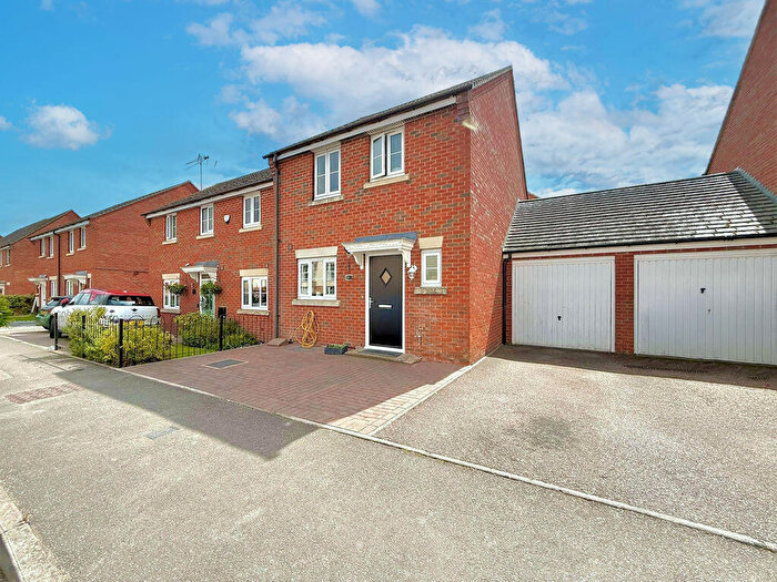 3 Bedroom Semi Detached House For Sale In Frenchs Avenue, Dunstable, LU6