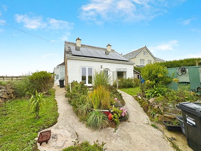3 Bedroom Detached Bungalow For Sale In Versatile Bungalow In Coastal Setting, The Lizard, TR12