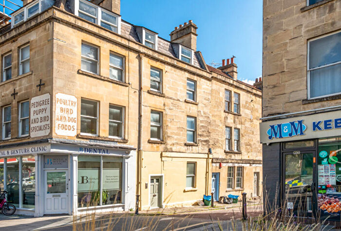 1 Bedroom Apartment For Sale In Walcot Buildings, Bath, Somerset, BA1