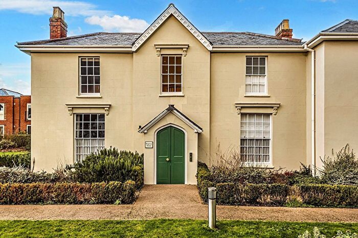 3 Bedroom Flat For Sale In St. Margarets Way, Regency House St. Margarets Way, GU29