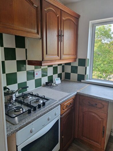 1 Bedroom Flat To Rent In Lake View Close, Porthcawl, CF36