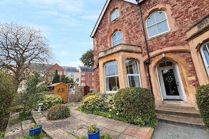 2 Bedroom Flat For Sale In Blenheim Road, Minehead, Somerset, TA24