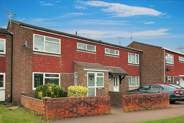 3 Bedroom Terraced House To Rent In Fowler Road, Aylesbury, Buckinghamshire, HP19