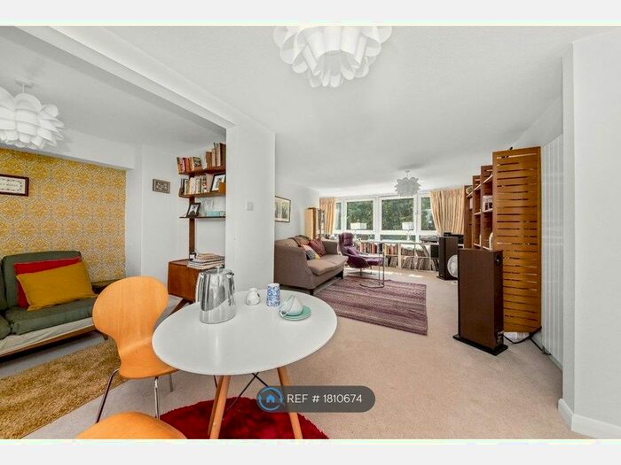 2 Bedroom Terraced House To Rent In Wakefield Gardens, London, SE19