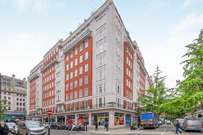 4 Bedroom Flat For Sale In Marylebone Road, Marylebone, London, NW1