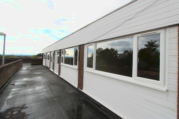 2 Bedroom Flat To Rent In Stroud Avenue, Willenhall WV12