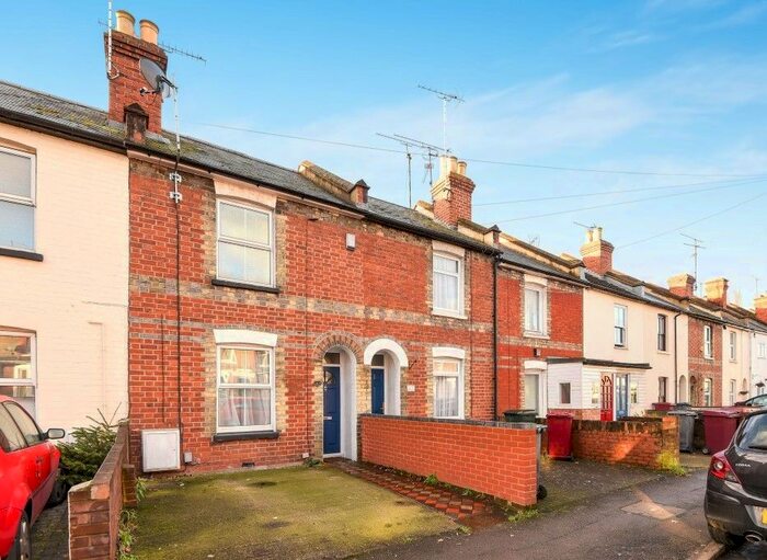 2 Bedroom Terraced House To Rent In Gosbrook Road, Caversham, Reading, Berkshire, RG4