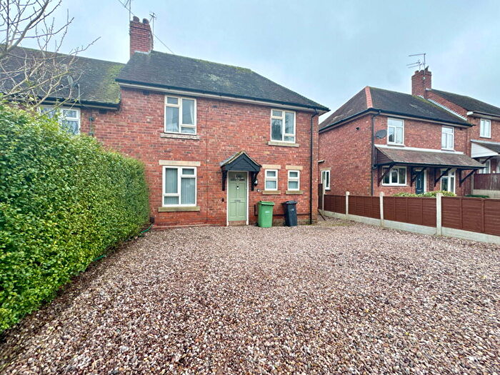 3 Bedroom Semi-Detached House For Sale In Woodfield Road, Dudley, DY3