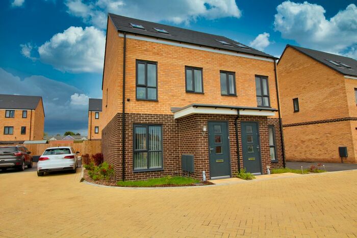 3 Bedroom Semi-Detached House To Rent In Christopher Garnett Chase, Stanway, Colchester, CO3
