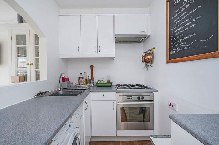 1 Bedroom Flat To Rent In Sutherland Street, Pimlico, London, SW1V