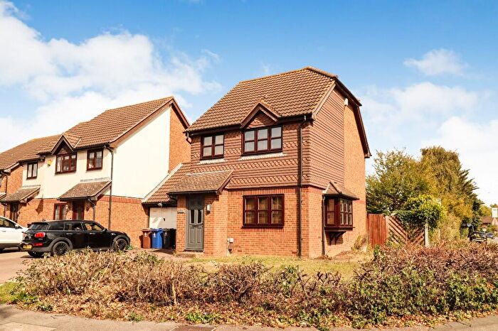 3 Bedroom Detached House For Sale In Daniel Close, Chafford Hundred, Grays, RM16