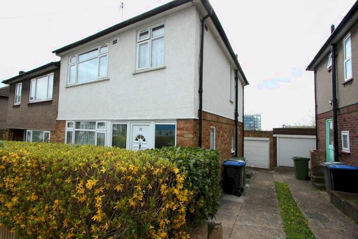 3 Bedroom Semi-Detached House To Rent In Mostyn Avenue, Wembley, HA9