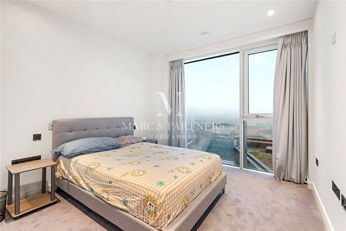 3 Bedroom Flat To Rent In Waterloo, Casson Square, London, SE1