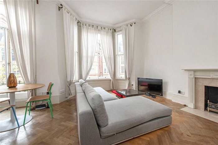 2 Bedroom Flat To Rent In Cromwell Crescent, London, SW5