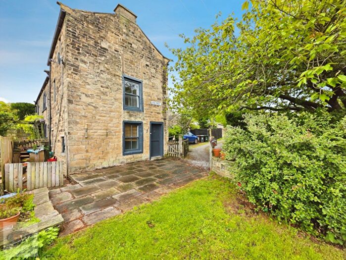 3 Bedroom Cottage For Sale In Low Fold, Baildon, Shipley, BD17
