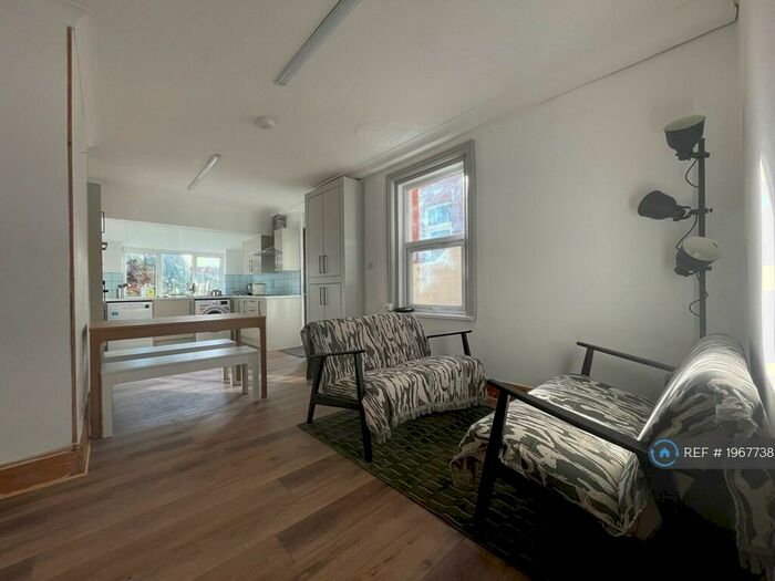 6 Bedroom Terraced House To Rent In Park Road, Exeter, EX1