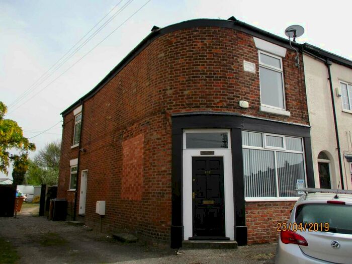 1 Bedroom Flat To Rent In Peel Green Road, Eccles, Manchester, M30