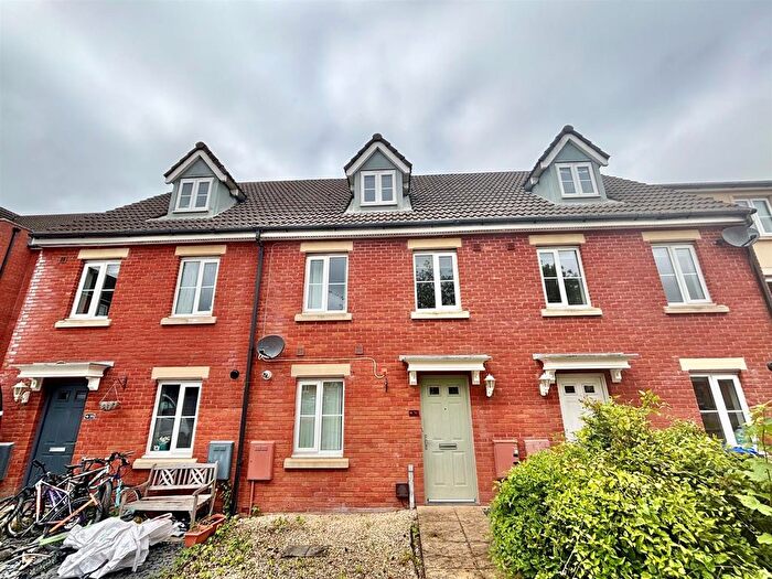 3 Bedroom Terraced House For Sale In Primmers Place, Westbury, BA13