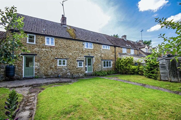 4 Bedroom Cottage To Rent In Manor Cottages, North Nibley, GL11