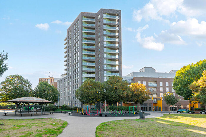 1 Bedroom Apartment For Sale In Cofferdam Way, London, SE8