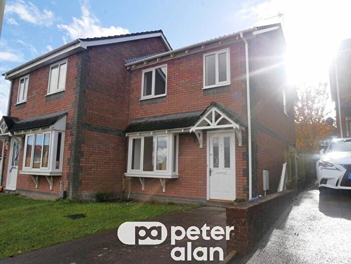 3 Bedroom Property To Rent In Clos Gwernen, Pontyclun, CF72