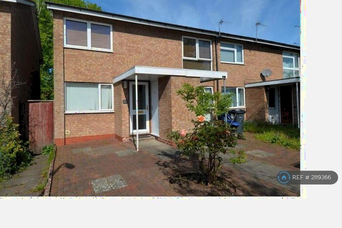 2 Bedroom Maisonette To Rent In Redwood Croft, Birmingham, B14